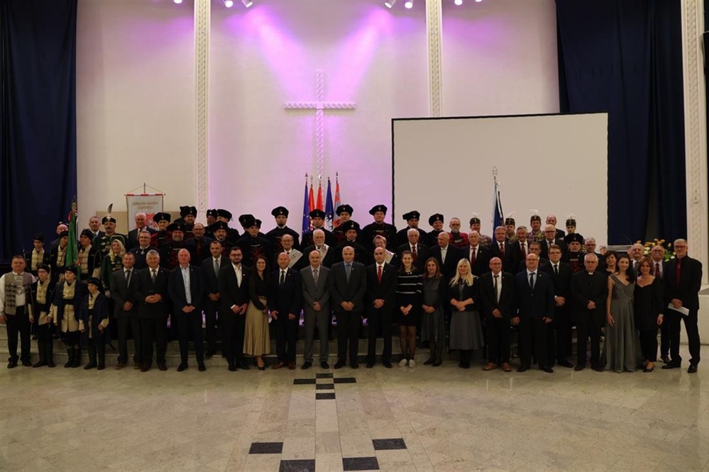 Na svečanosti u Čakovcu primljeni novi gardisti i članovi Zrinske garde, čestitao im i župan Posavec