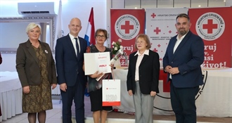 Gradsko društvo Crvenog križa Koprivnica dodijelilo priznanja darivateljima krvi, čestitao im i župan Golubić