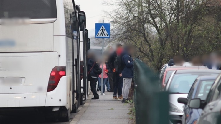 Vozač studentskog autobusa vozio pijan prema Opatiji, imao više od 2 promila alkohola