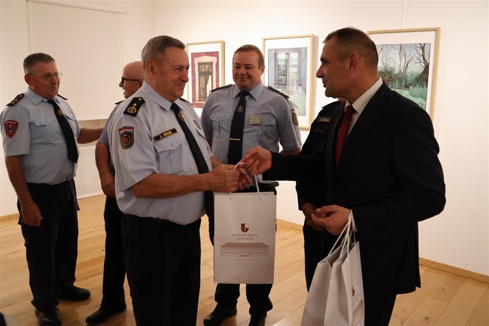Župan Posavec na svečanom prijemu čestitao trofejnim vatrogascima na uspjehu