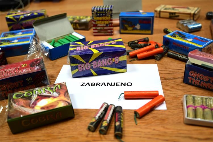 Međimurac policiji predao preko 300 komada zabranjene pirotehnike