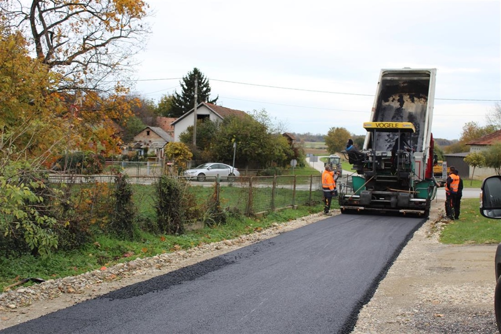 Radno u Jalžabetu: Završeno asfaltiranje odvojka u Varaždinskoj ulici, postavlja se i rasvjeta na groblju u Jakopovcu