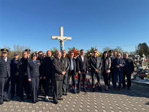 U Petrijancu i Novoj Vesi Petrijanečkoj položeni vijenci i zapaljene svijeće za blagdan Svih svetih