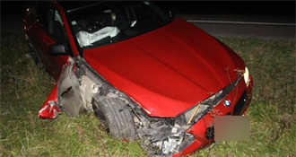 Mrtav pijan s 2,45 promila BMW-om se zabio u rasvjetni stup!