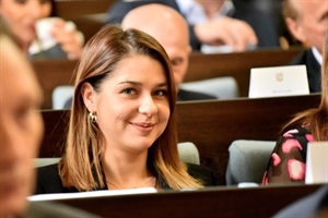 Melani Gavrić (HDZ Vinica):Strateške točke dnevnog reda su izvršenje proračuna za prvih 6 mjeseci i izvješće rada načelnika? Načelniče, gdje su nestale općinske investicije?