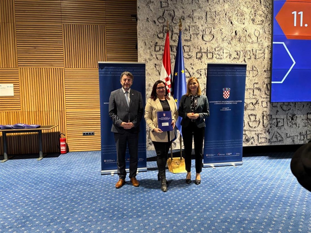 Mače dobiva novi vatrogasni dom: načelnici Mikulec Šimunec uručen ugovor vrijedan više od 1,5 milijuna eura