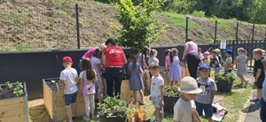 Grad Klanjec uspješno priveo kraju još jedan projekt za djecu - nabavljene nove igračke, bicikli i vrtne gredice