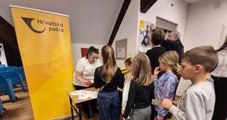 Gradski muzej Varaždin slavi 100. rođendan: Predstavljena nova marka i otvoren „poštanski ured”