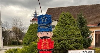 Župnik iz Gorskog Kotara traži da se s trga ukloni kip ''Orašara'' – razbjesnio ga simbol koji nema veze s Božićem i vjerom