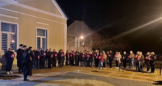 U Loboru paljenjem svijeća obilježen Dan sjećanja na žrtve Domovinskog rata