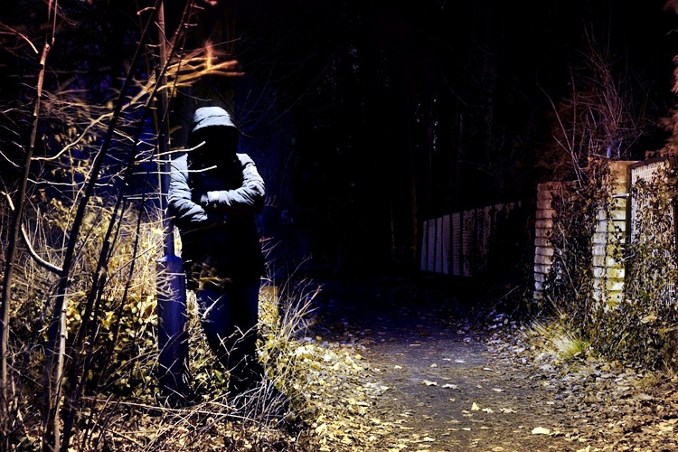 Drama u susjedstvu: Pljačkaši pucali na policiju, oni im uzvratili – ubijenog pljačkaša bacili iz vozila