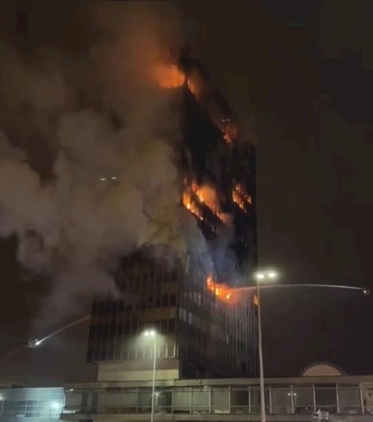 Otkriveno zašto se požar tako brzo proširio Vjesnikovim neboderom