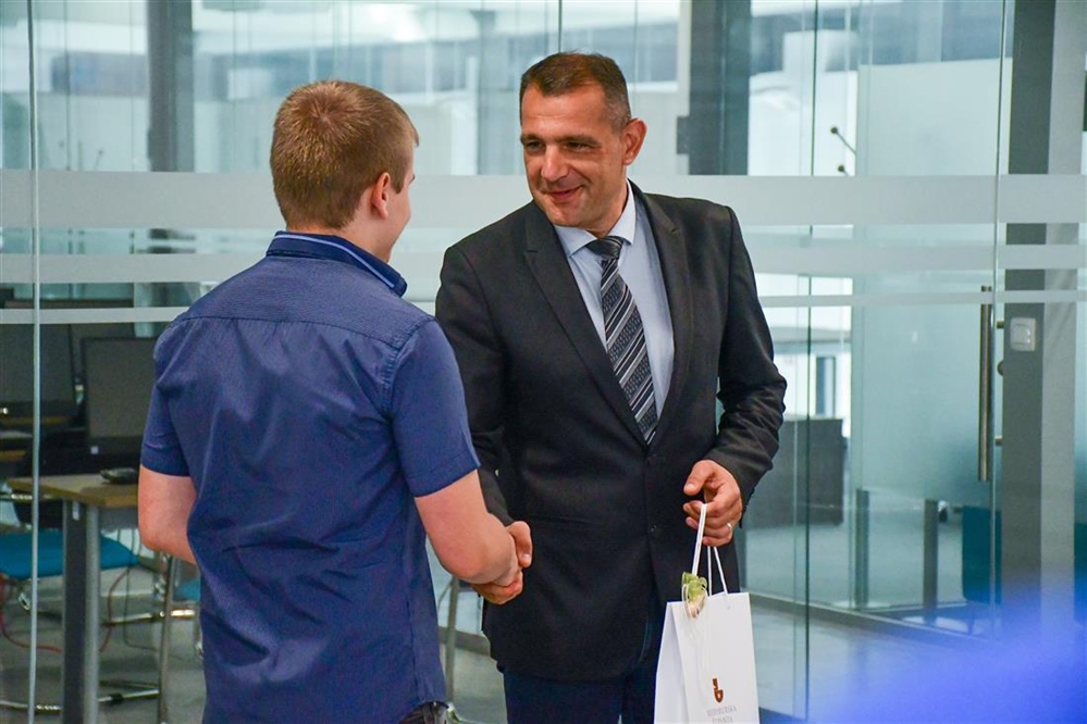 4051 međimurski srednjoškolac dobit će jednokratnu potporu od 80 eura!