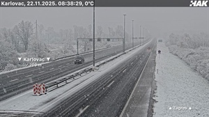 Snijeg zabijelio Hrvatsku, HAK upozorava na poledicu i otežan promet