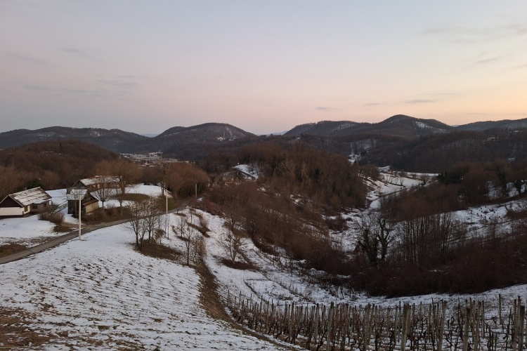 Snijeg prestaje, stižu sunčana razdoblja i novo naoblačenje navečer
