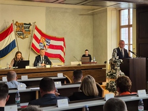 Zadnji aktualac Skupštine Varaždinske županije protekao je u mirnom, rekli bismo, predblagdanskom tonu!!!