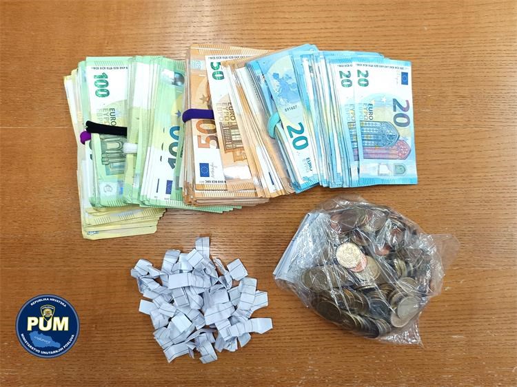 Policija u Pribislavcu pretresla kuću – pronašli drogu i nekoliko desetaka tisuća eura