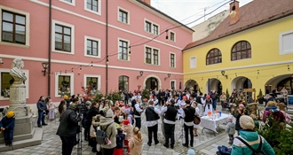 Advent s pričom u Županijskoj palači - veselje, radost, kuhano vino i kolači oduševili mnogobrojne posjetitelje