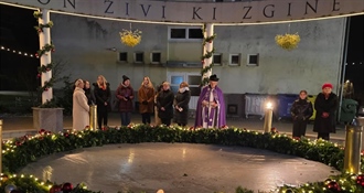Advent u Konjščini 2025. započeo paljenjem prve adventske svijeće i bogatim programom za sve generacije