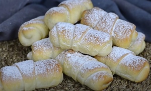 Jednostavne i sočne kiflice za sve vrste nadjeva