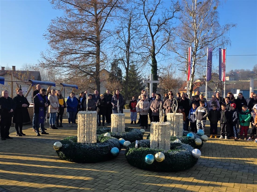 U Budinščini upaljena prva adventska svijeća