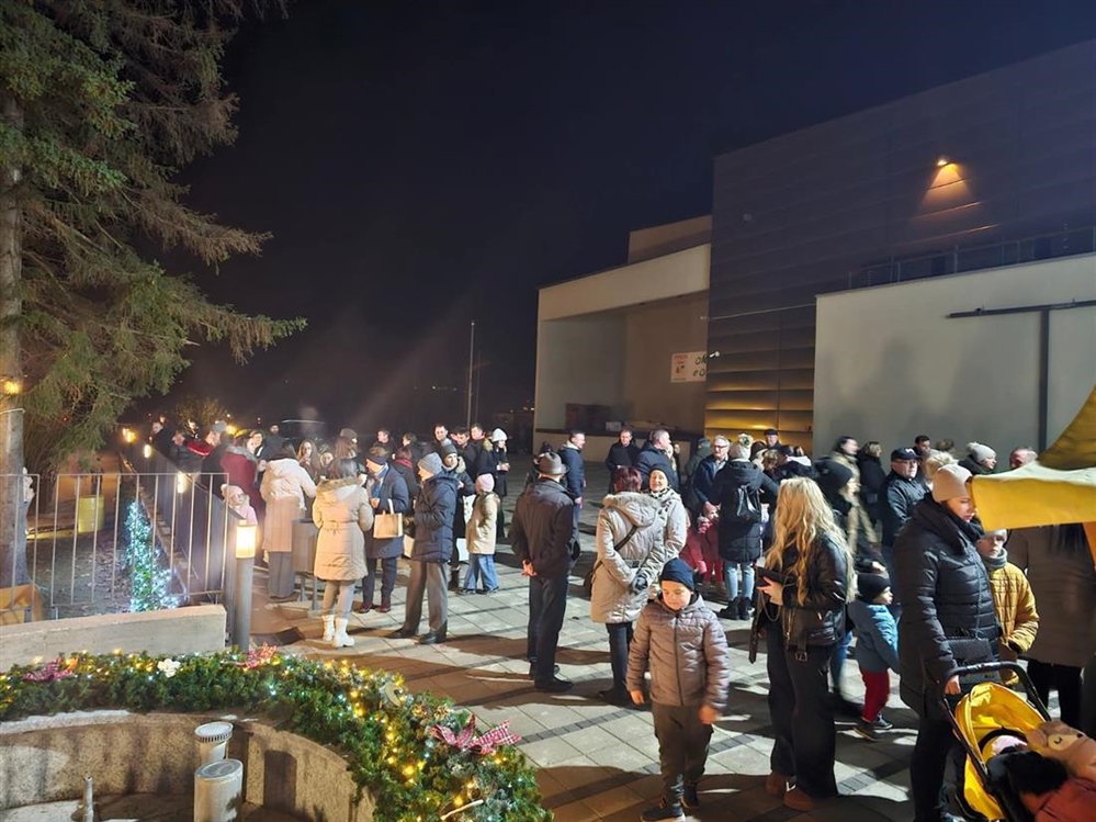 Mali Advent u Marofu započeo paljenjem prve svijeće i blagdanskom atmosferom