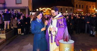 Čakovec zapalio prvu adventsku svijeću: Nada i zajedništvo u središtu grada