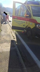 UŽAS U DONJOJ ŠEMNICI - Čovjek iskočio iz auta u vožnji – helikopter upravo sletio