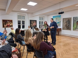 Gradonačelnik Brlek otvorio prvu samostalnu izložbu Ane Kapetan u Klanjcu
