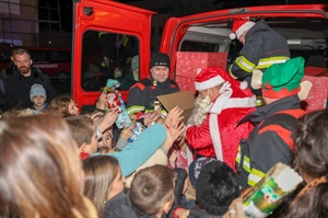 Krapinski vatrogasci razveselili najmlađe: Djeca i obitelji uživali u blagdanskom druženju