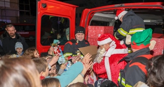 Krapinski vatrogasci razveselili najmlađe: Djeca i obitelji uživali u blagdanskom druženju