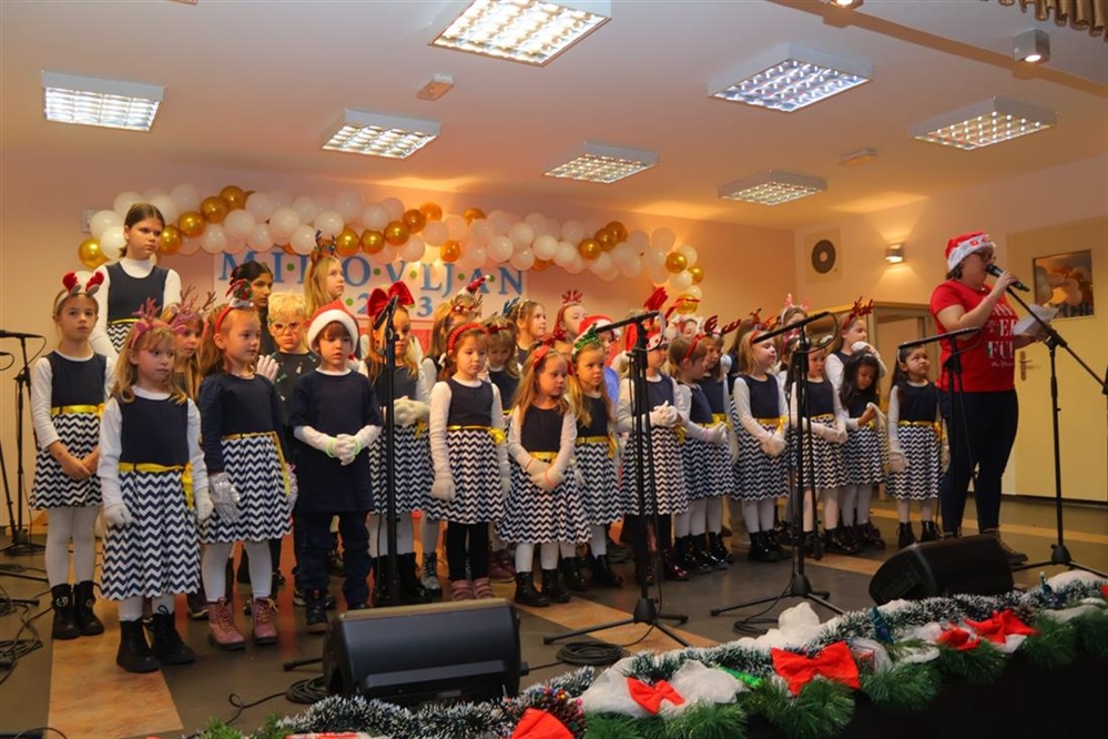 Mali advent u Mihovljanu obilježilo zajedništvo i humanitarna utrka, podržala ga i gradonačelnica Cividini