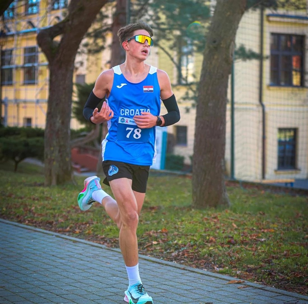 JURAJ SKUPNJAK ISPISAO POVIJEST: Srušen U16 rekord na 1500 metara na Zagrebačkom atletskom kupu!