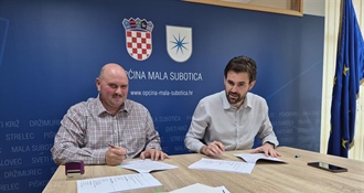 Investicija od pola milijuna eura: U Maloj Subotici potpisan ugovor o uređenju nogometnog terena NK Spartak