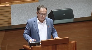 Bilić u Saboru: Gradovi i općine trebaju imati veću ulogu u izdavanju građevinskih dozvola