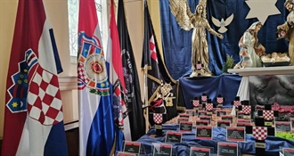 Što kažete na ove jaslice? U crkvi postavili hrvatsku zastavu, zastavu HOS-a te crne križeve s popisom jama