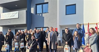 Varaždin: Stanarima prve zgrade u novom POS naselju uručeni ključevi stanova