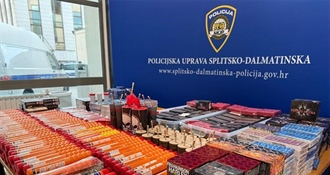Splićaninu u stanu pronađeno gotovo 11 tisuća komada pirotehnike, među njima i izrazito opasne – uhićen je