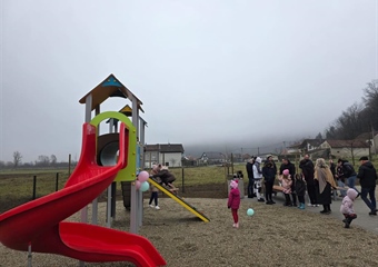 U Velikom Komoru otvoreno novo dječje igralište – mjesto igre, druženja i odrastanja najmlađih