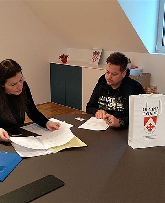 Lobor ulaže u ostanak mladih: dodijeljene potpore za stambeno zbrinjavanje