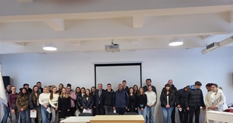 Načelnik Odak podijelio 38 studentskih i 30 učeničkih stipendija!