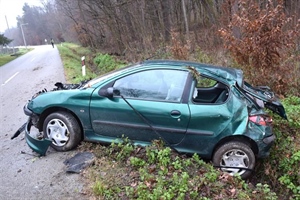 Teška nesreća kod Gornjeg Mihaljevca: Vozačica i dijete ozlijeđeni u prevrtanju automobila