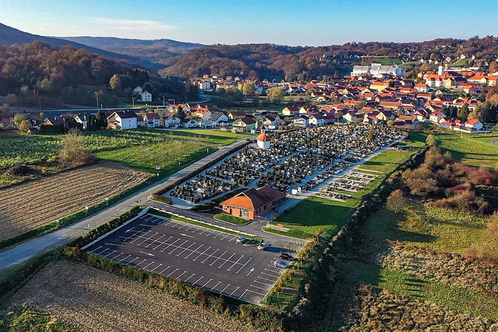 Topličko groblje dobilo novo, asfaltirano parkiralište