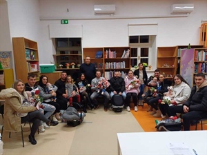 Gradonačelnik Brlek primio i darivao šest novorođenih mališana