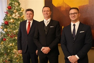 S vjerom u ljude i grad: Čestitka Varaždinkama i Varaždincima