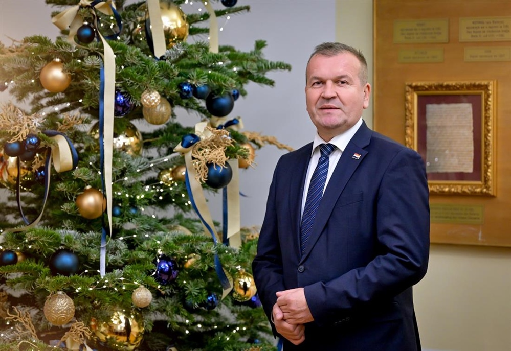 Župan Anđelko Stričak: Čestit vam i blagoslovljen Božić i sretna nova 2026.!