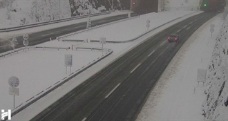 Snijeg i dalje pada: Zimski uvjeti na cestama, moguća i poledica- kamioni ne mogu kroz Gorski kotar