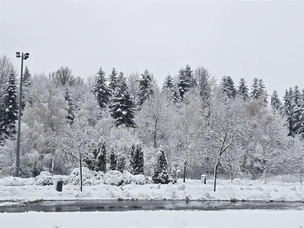 Danas pretežno oblačno, u unutrašnjosti ujutro moguće još malo snijega