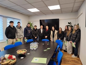 Načelnik Dražen Mikulec potpisao ugovore o stipendijama s učenicima i studentima