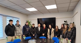 Načelnik Dražen Mikulec potpisao ugovore o stipendijama s učenicima i studentima